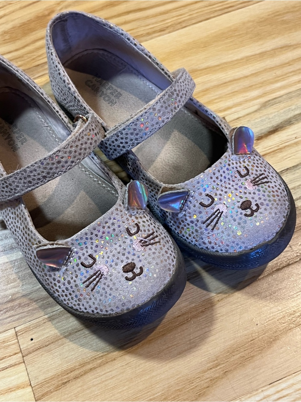 Harper Canyon Sparkle Cat Mary Jane Shoes - Light Purple